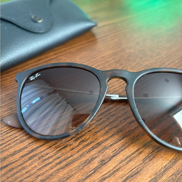 Ray-Ban Erika Classic Sunglasses in Matte Havana - Picture 11 of 15